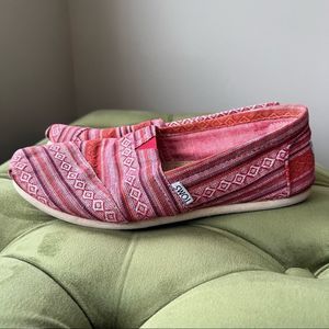 TOMS Women Slip-On Shoes, Size 8 US, Red Tribal Jersey